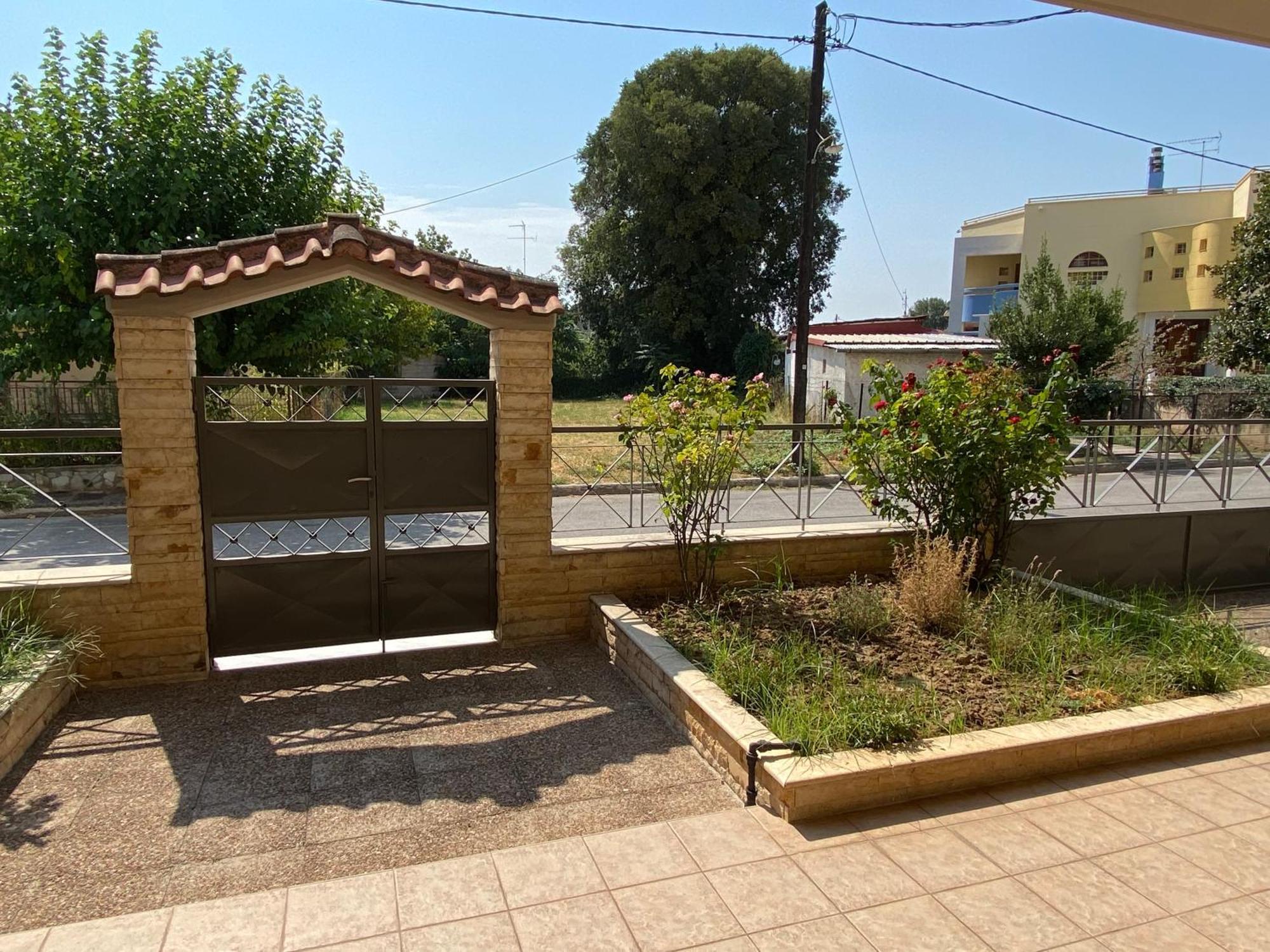 Cozy & Quiet City Apartment Trikala  Exterior foto